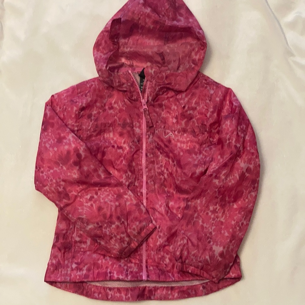 NWT Vertical pink Rainjacket girls 10/12 with roll up pouch 💯 polyester